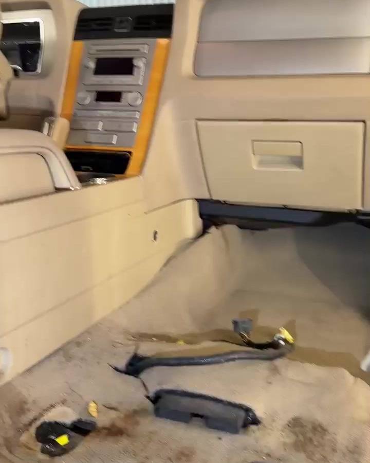 Lincoln Navigator — Detallado interior en Detailing Factory